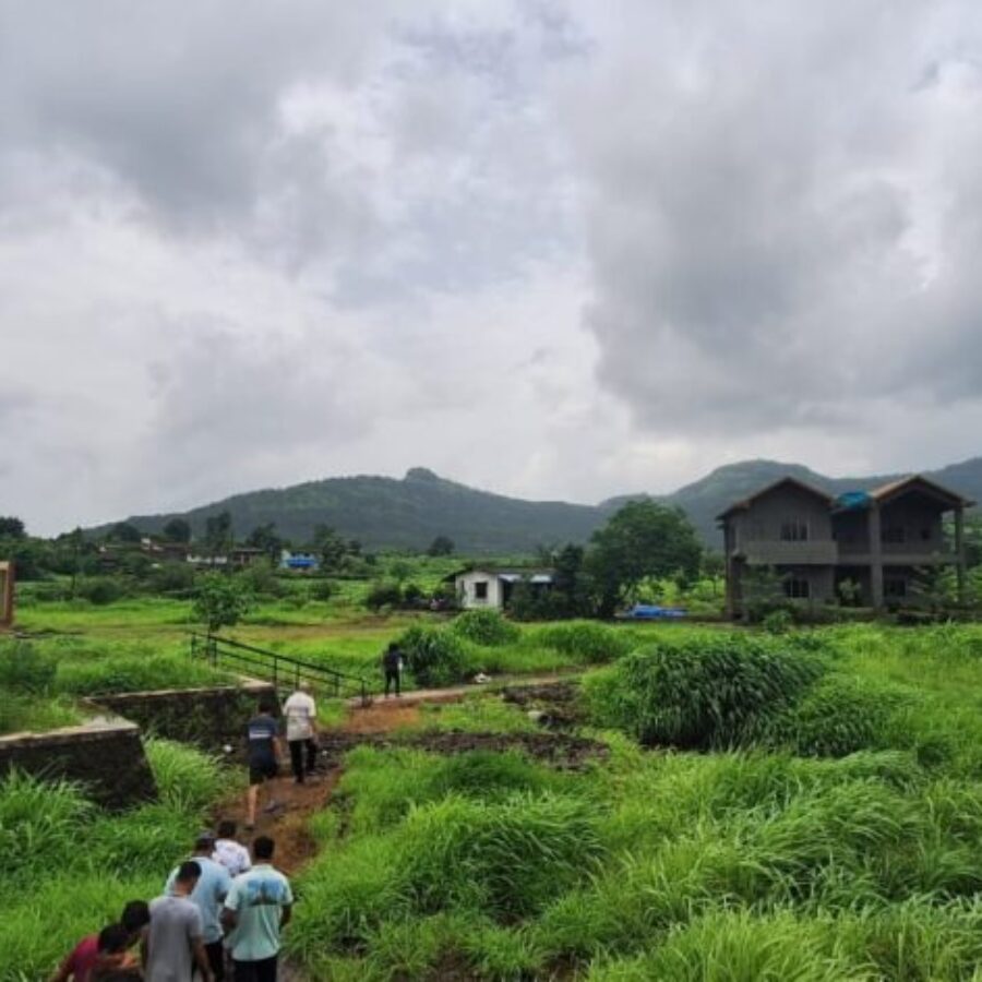 kandhroli park compound 4